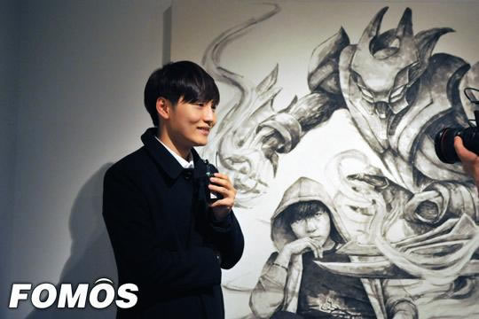 大魔王和劫 Faker参加韩国LOL画展