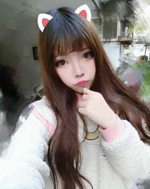 LOL两周花光万元巨款 只为网恋女神?!