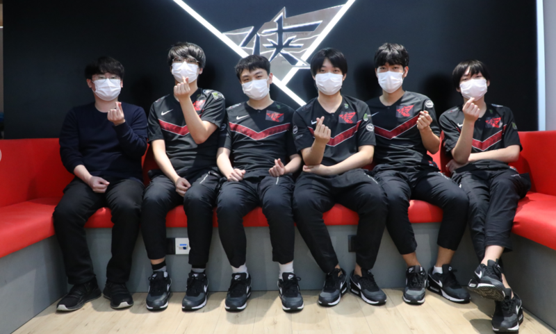 群访 RW.Zwuji：赛娜潘森下路挺恶心的