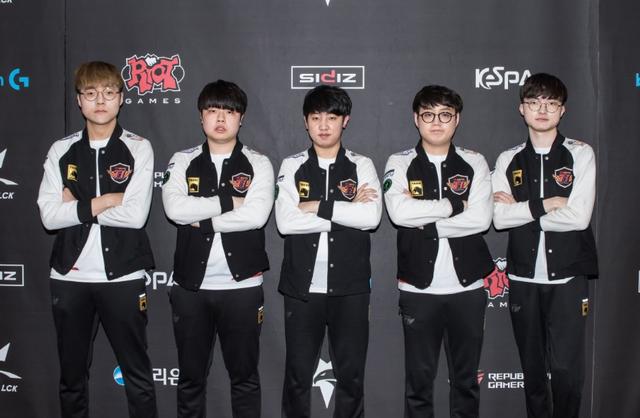 《LOL》9.7上分英雄 上单人马玩法推荐