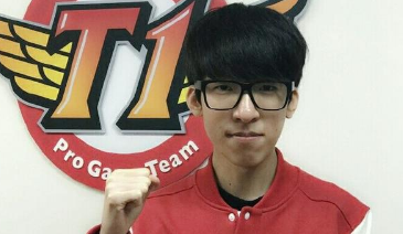 Faker瑟瑟发抖，SKT再签新中单！