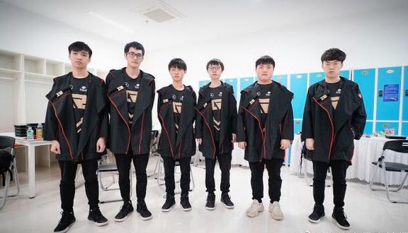 双打野随行？RNG疑似公布S8出征阵容