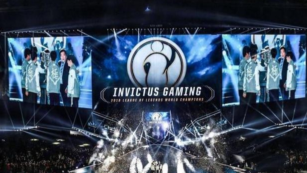 IG队员讲述冠军皮肤故事 theshy真情表白瑞文