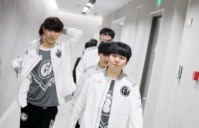 EDG即将对战IG 两大顶尖瑞文正面交锋