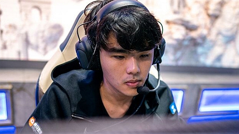 卡莎玩得像个梦魇 韩网热议FPX输给JT