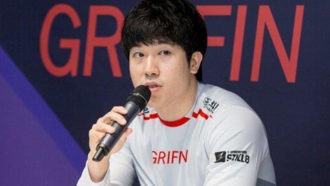 cvMax最新回应：曾失手掐伤Chovy大腿