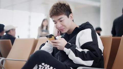 转会期太敏感 狼行一个表情引粉丝猜想