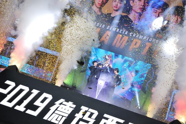 ESPN公布LPL转会评级:FPX为A级,RNG为B级,WE仅有D+