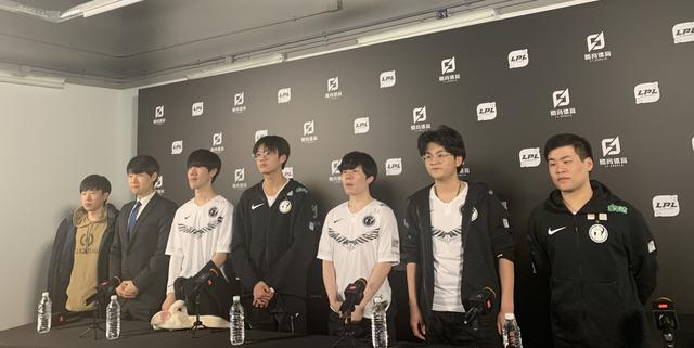 iG赛后群访Theshy:青铜局千万不要玩上单,根本赢不了的