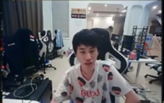 Doinb:春季赛结束很多教练都被开除 现在教练都要试训的